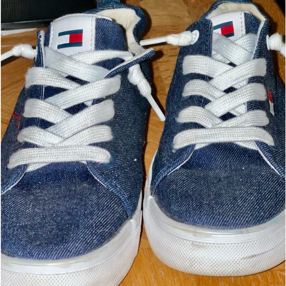 TOMMY HILFIGER SNEAKERS